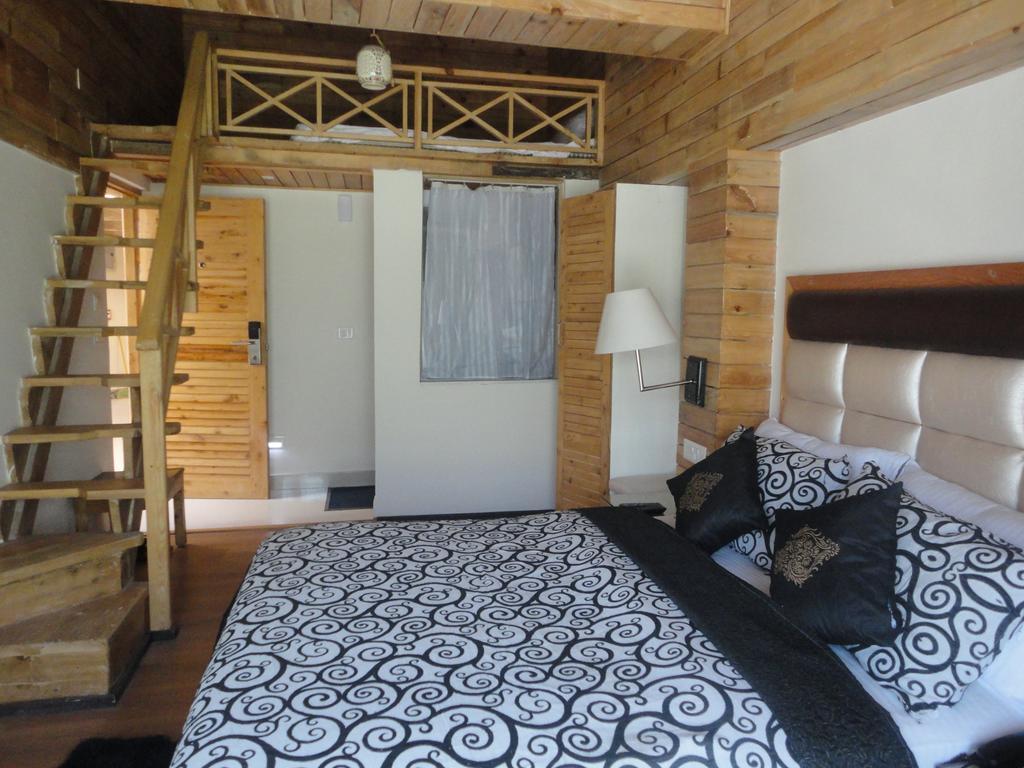 Swiss Wood Hotel Manali  Ngoại thất bức ảnh