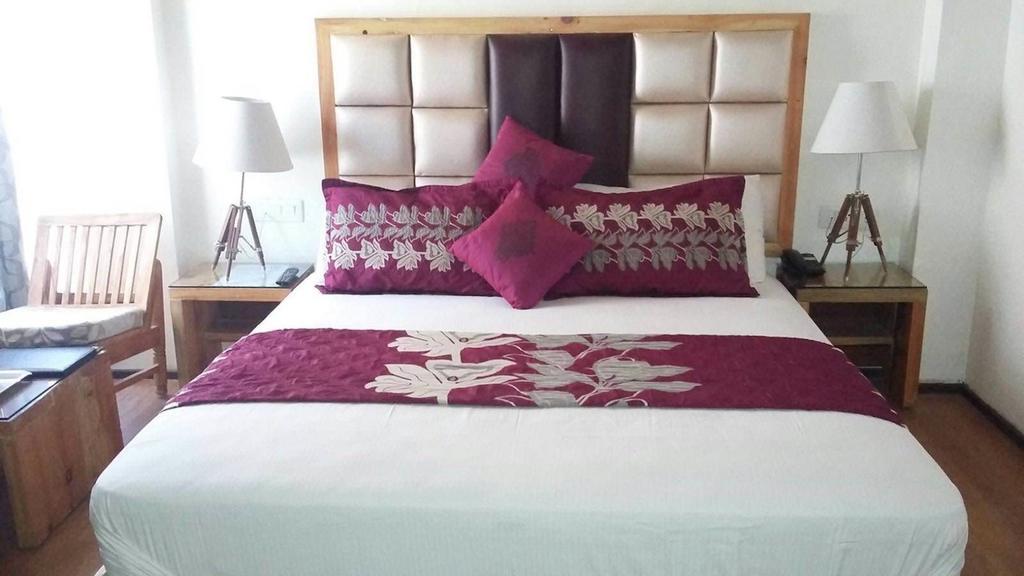 Swiss Wood Hotel Manali  Ngoại thất bức ảnh