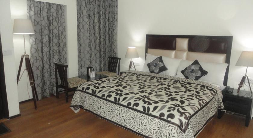 Swiss Wood Hotel Manali  Ngoại thất bức ảnh