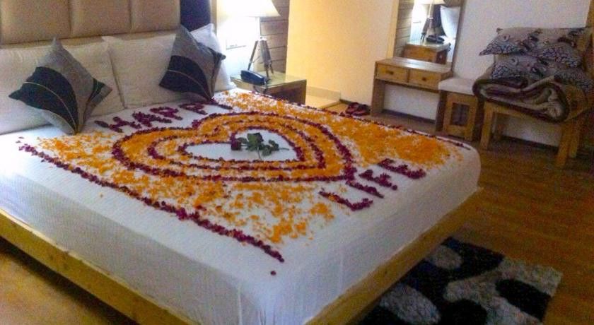Swiss Wood Hotel Manali  Ngoại thất bức ảnh