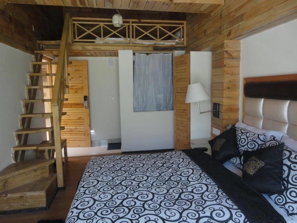Swiss Wood Hotel Manali  Ngoại thất bức ảnh